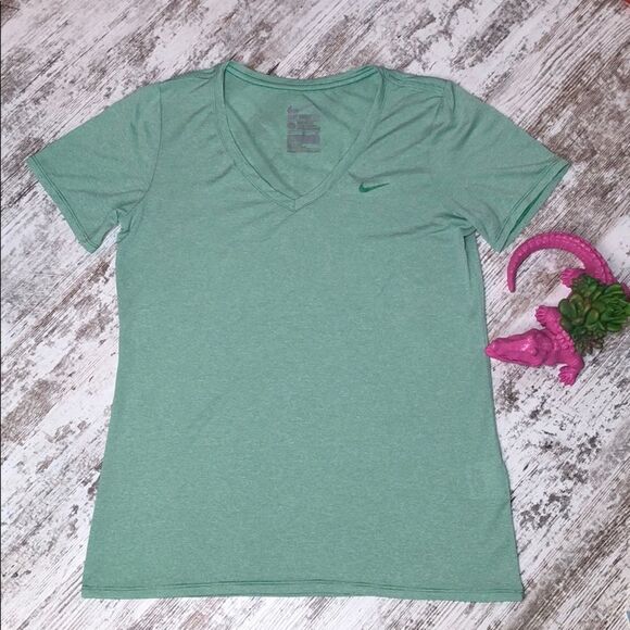 Nike Dri-Fit The Nike Tee v neck - Picture 2 of 5